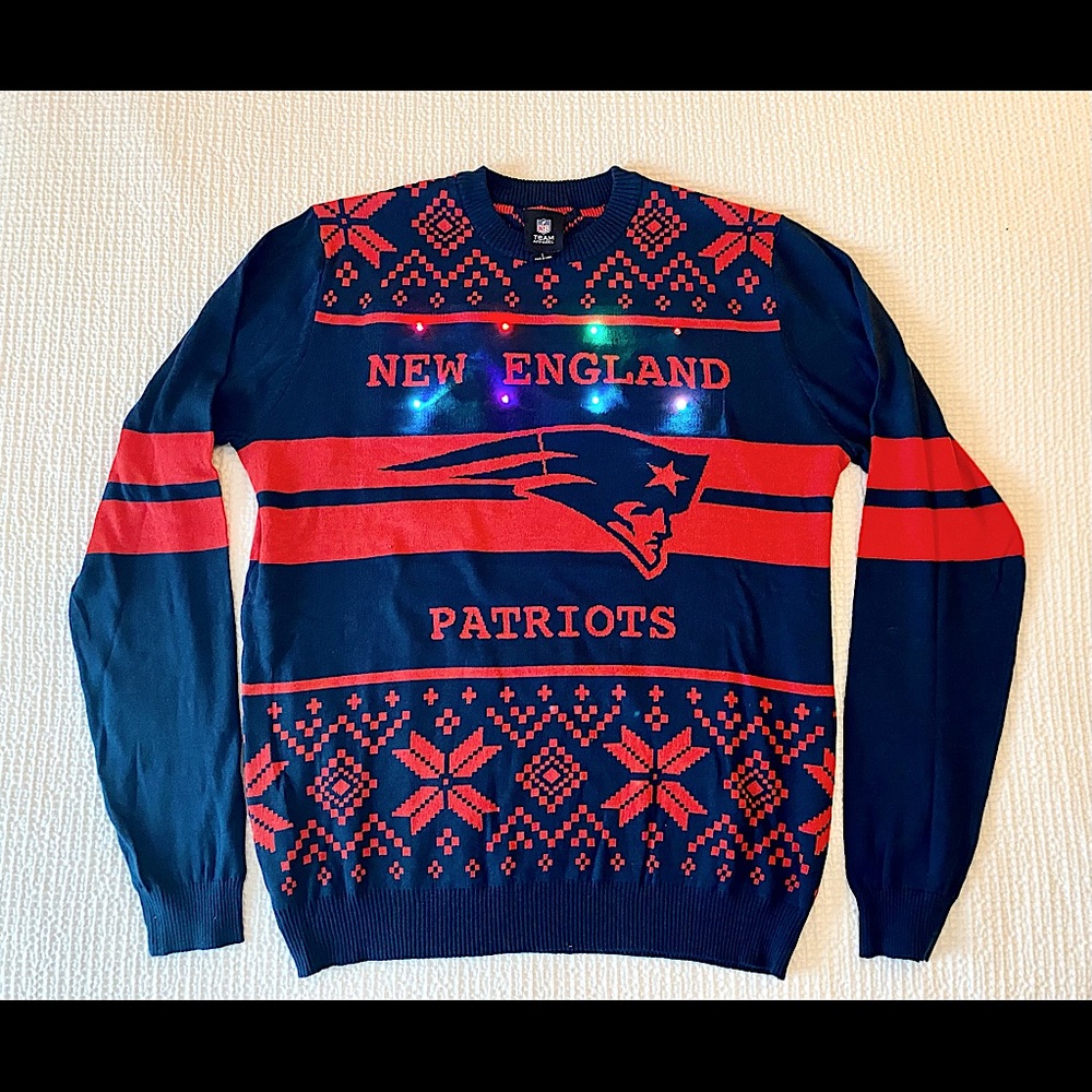 Men’s Light Up NE Patriots Holiday Sweater